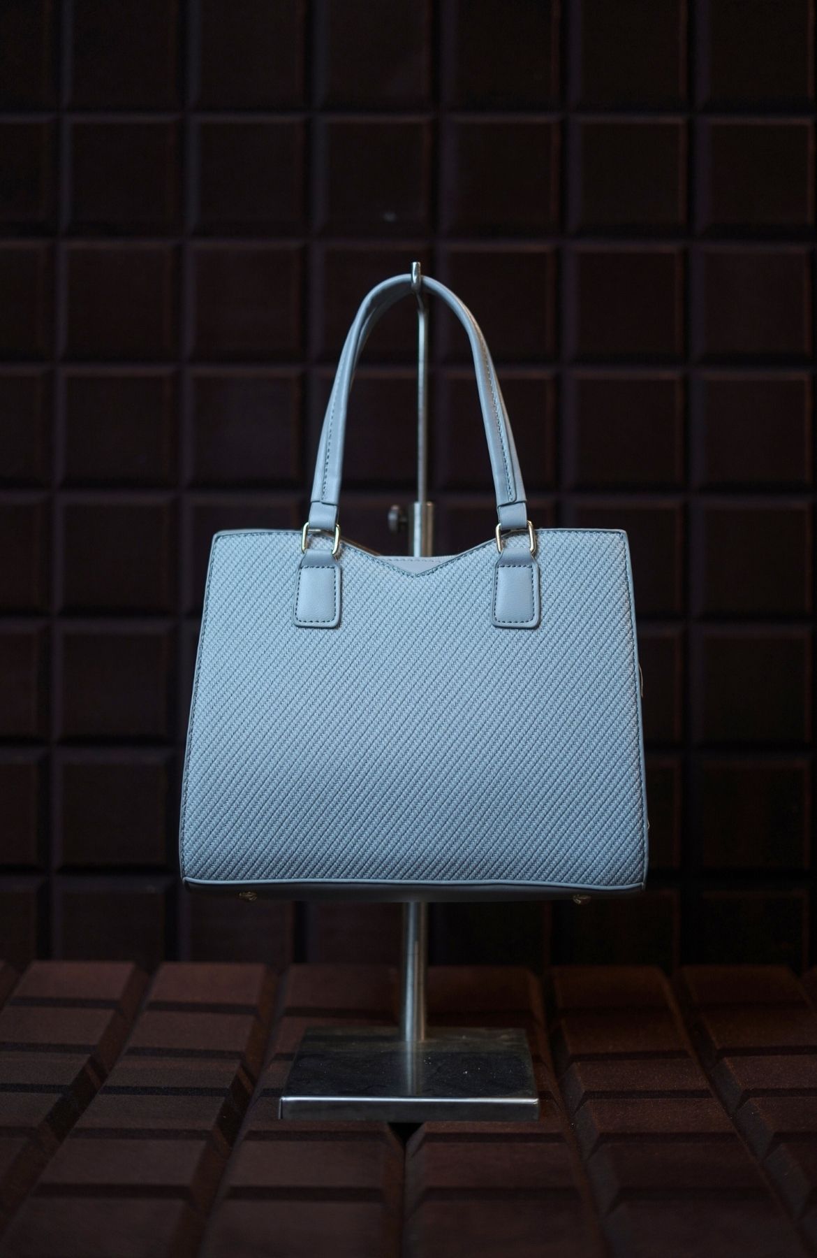 Trendy MISS SUSAN V Handbag for Girls – Stylish Faux Leather V-Shape Design  Purse GC BAGS