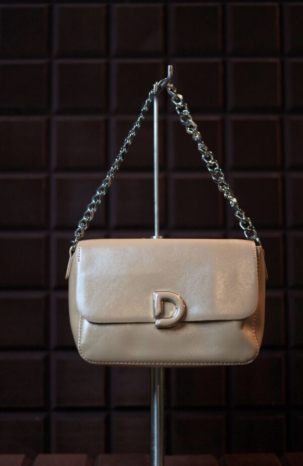 FEFE D Shine Soft Flap D Shoulder Sling Bag – Elegant Faux Leather Crossbody for Women