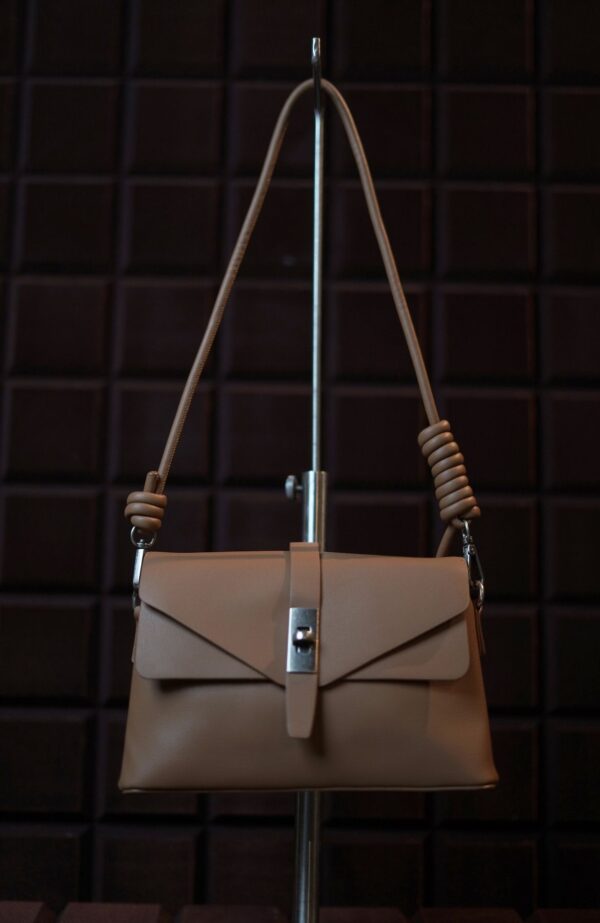 FEFE Flap Shoulder Sling Bag for Women – Elegant Faux Leather Crossbody
