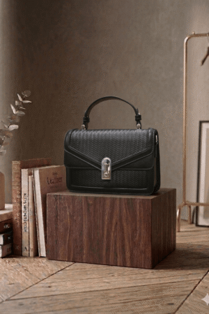 KQKE CHATAI LOCK HANDBAG